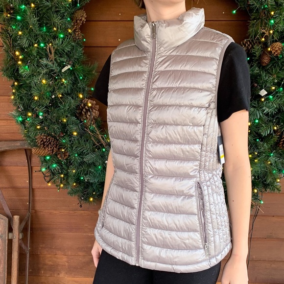 NWT! TOMMY HILFGER silver gray puffer vest, M.